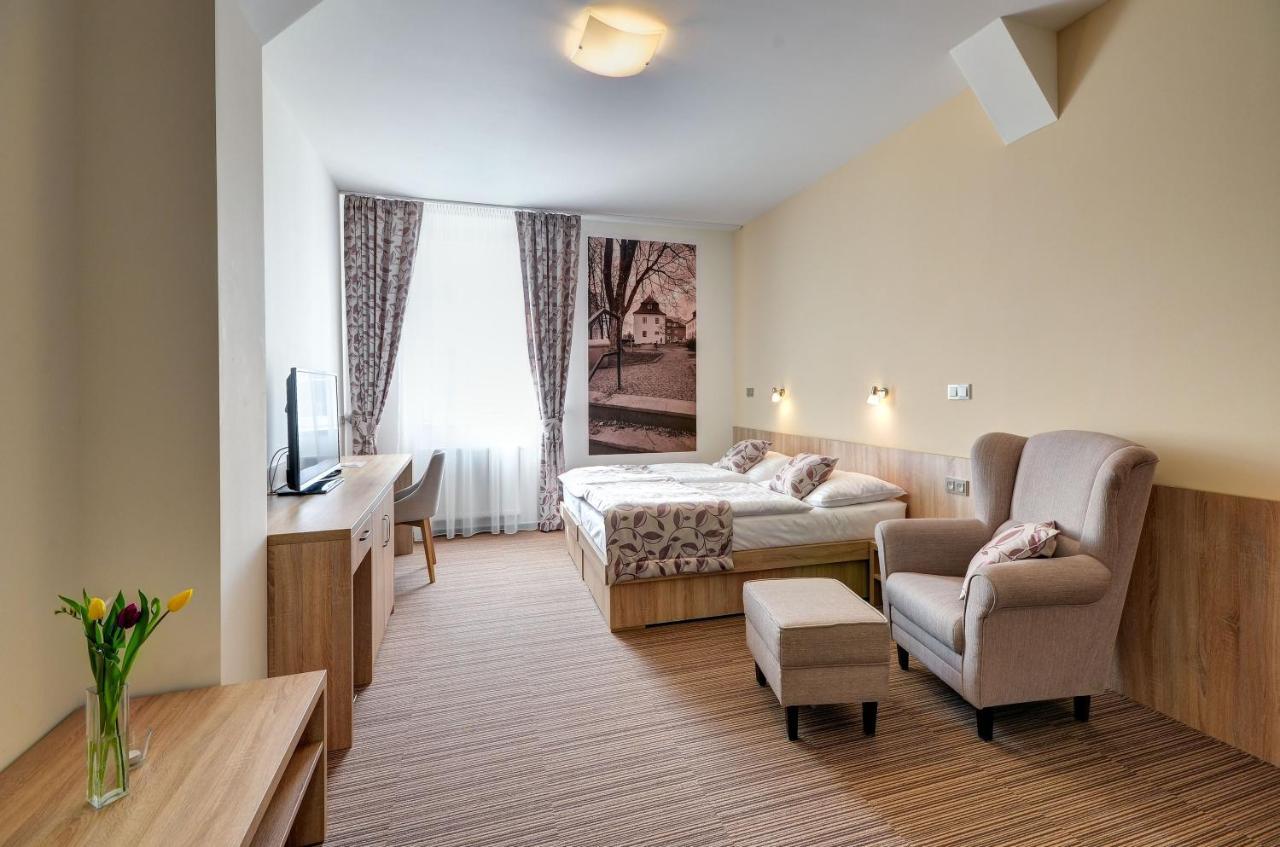 Hotel Gtc 3* Superior Bilovec Екстер'єр фото