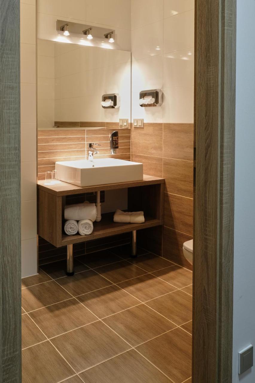 Hotel Gtc 3* Superior Bilovec Екстер'єр фото