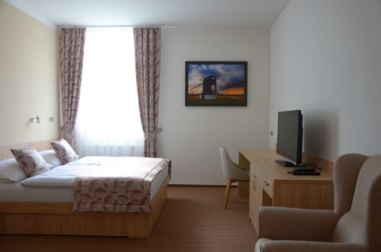 Hotel Gtc 3* Superior Bilovec Екстер'єр фото